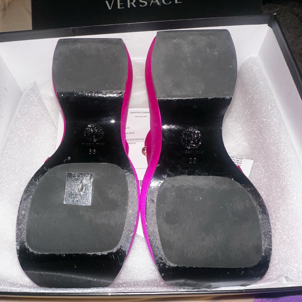 Versace Fuchsia Platform Heels - Picture 4 of 6